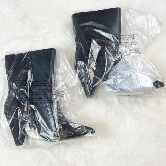 NIB Eloquii Kase Mixed Media Faux Leather/Faux Suede Booties Black - Picture 6 of 7